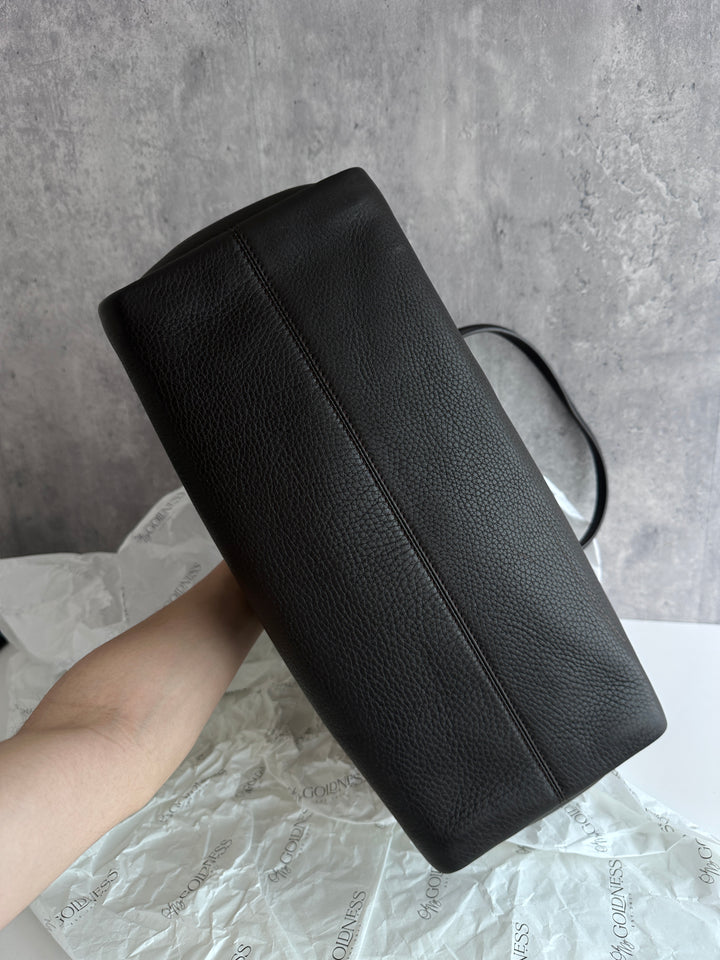 BVLGARI Black Leather Tote – Iconic Circle Charm × Sleek Shine 🖤 Structured Elegance Meets Everyday Function