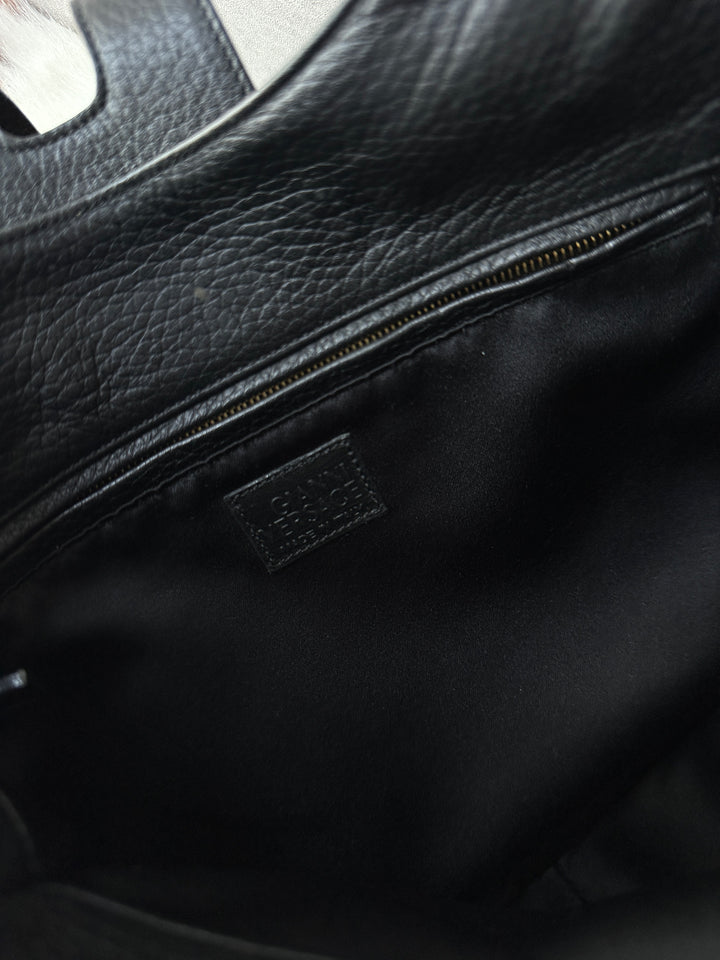 Versace Medusa Pattern Leather-Trim Hobo Bag 🖤｜Rare Vintage Feel × Subtle Medusa Pattern × Lightweight Daily Style