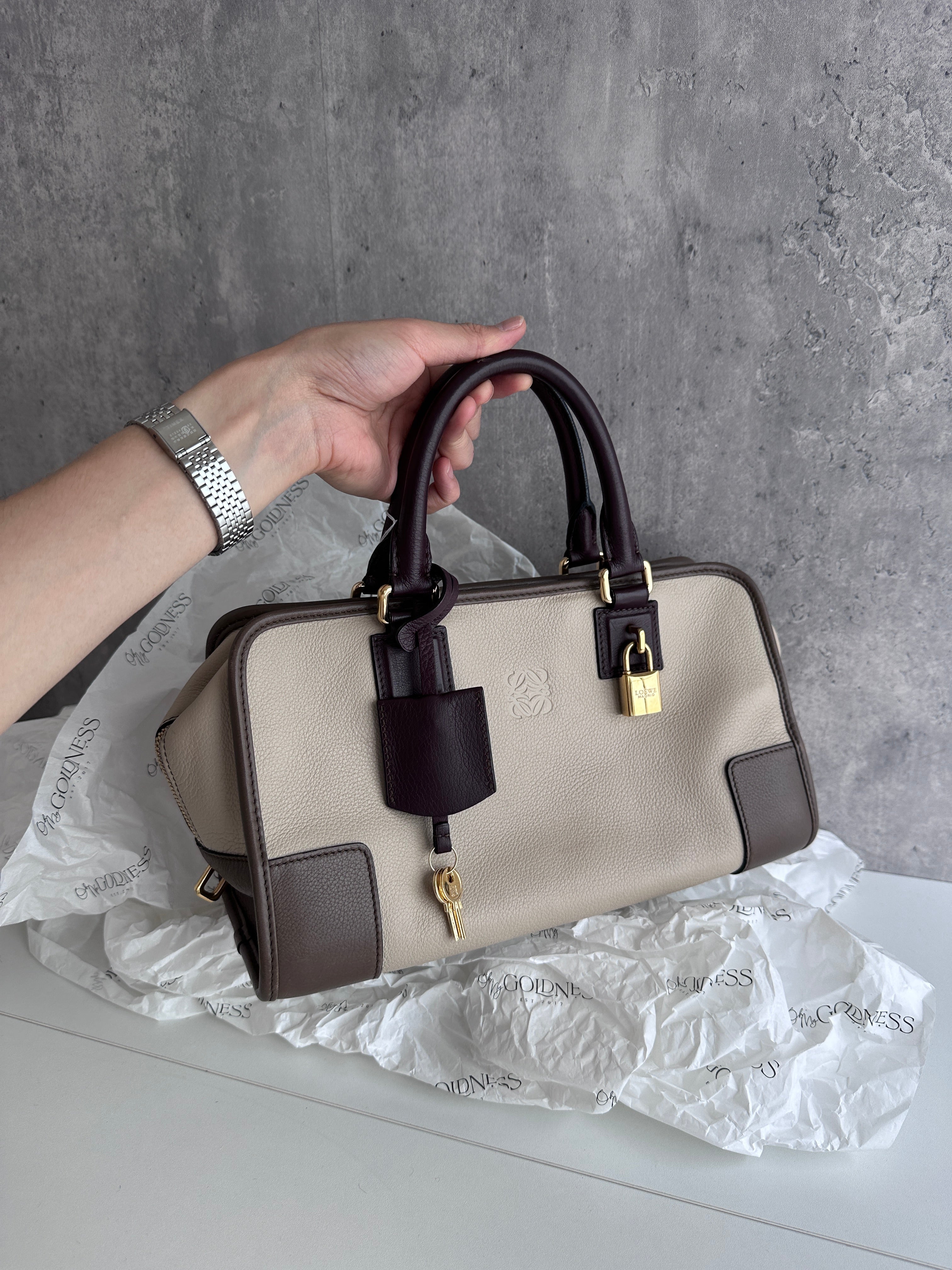 Loewe amazona🍂with key lock好vintage 😻 – Oh My Goldness Vintage