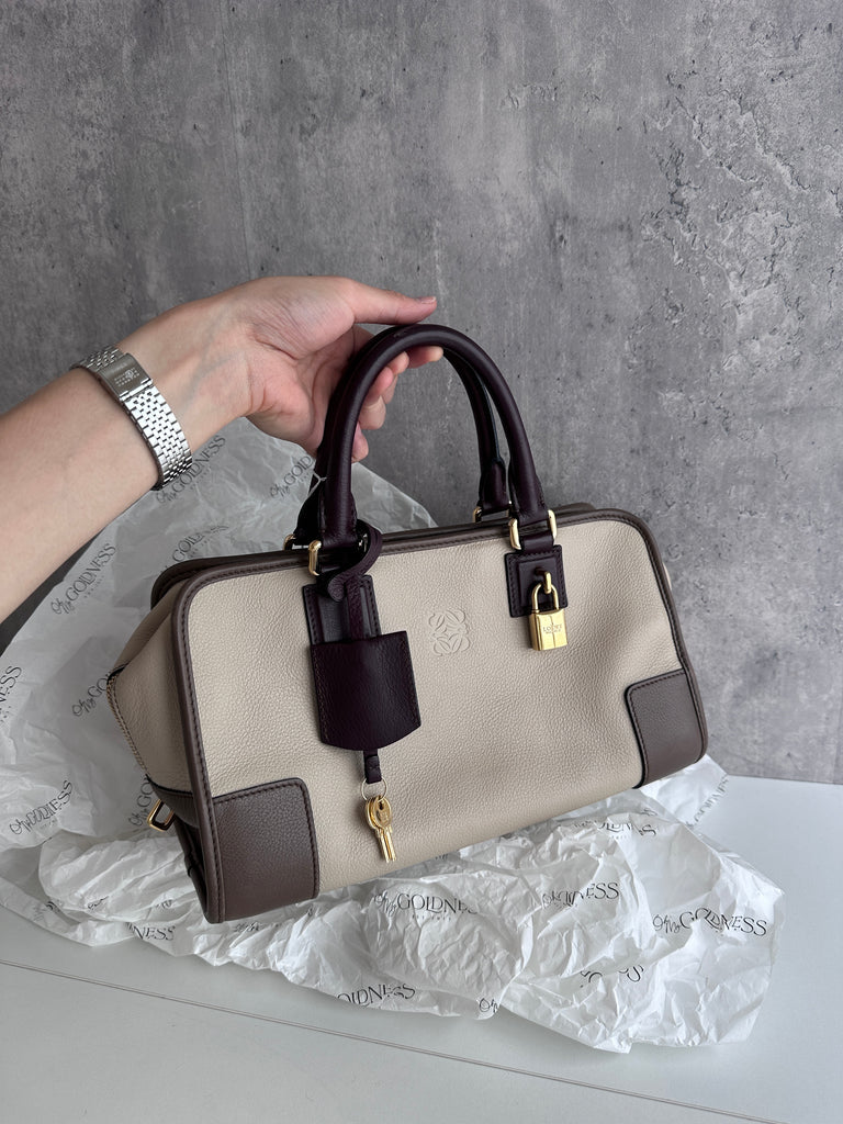 Loewe amazona🍂with key lock好vintage 😻 – Oh My Goldness