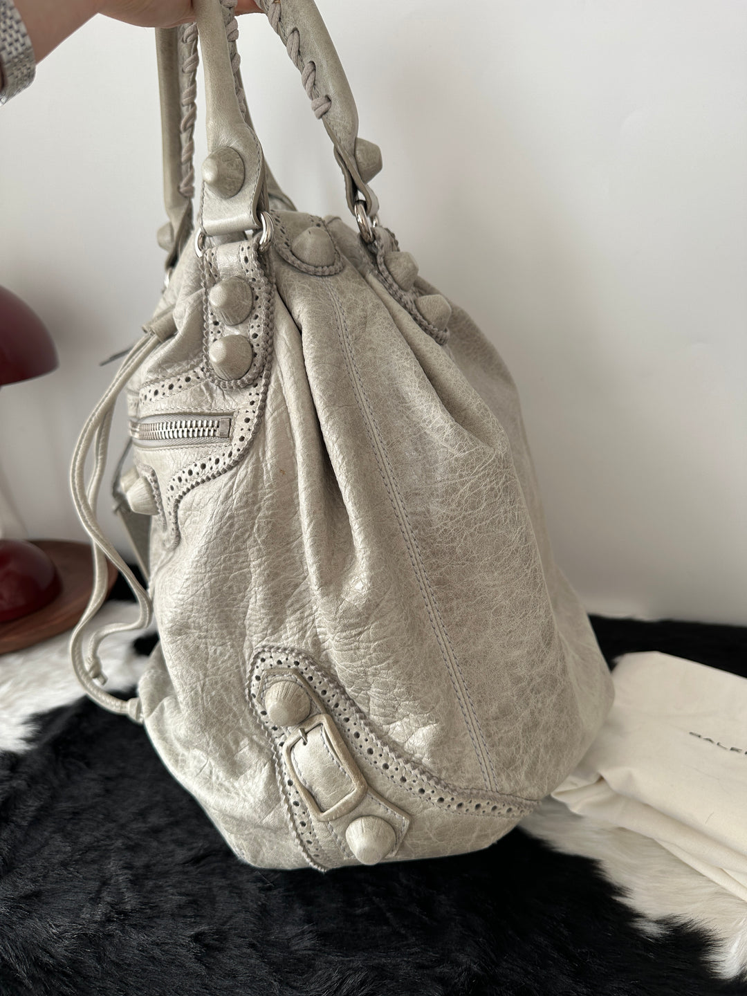 Balenciaga “Le City Bag” 🤍🩶 | Celebrity-Favorite Icon | Dust Bag & Mirror Included