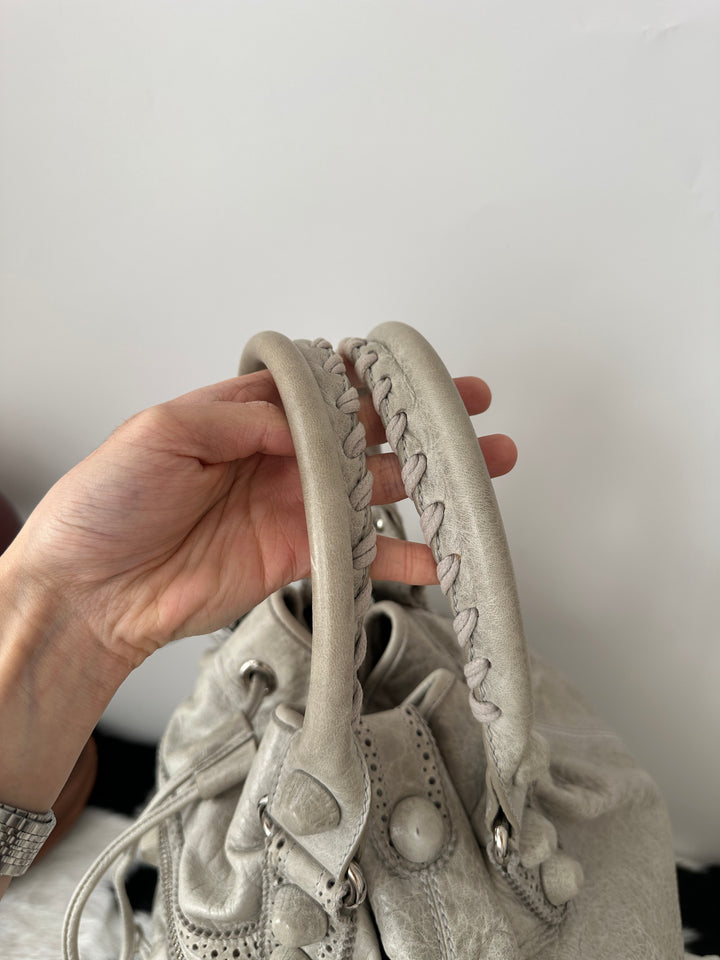 Balenciaga “Le City Bag” 🤍🩶 | Celebrity-Favorite Icon | Dust Bag & Mirror Included