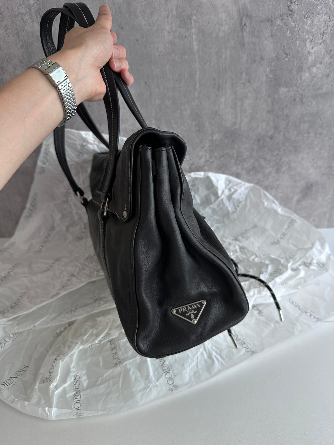 PRADA Black Gemstone Tote – Allover Sparkle × Glazed Leather Handles 🖤 A4-Friendly & Boldly Elegant