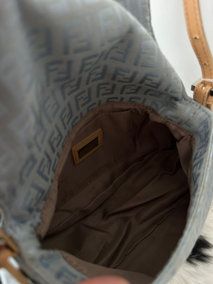 Fendi “Mini Baguette Soft Puff” 🩵｜Rare Mini Size & Adorably Collectible