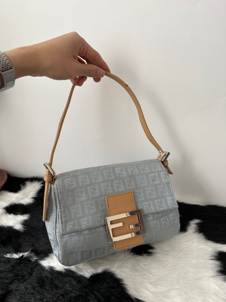 Fendi “Mini Baguette Soft Puff” 🩵｜Rare Mini Size & Adorably Collectible