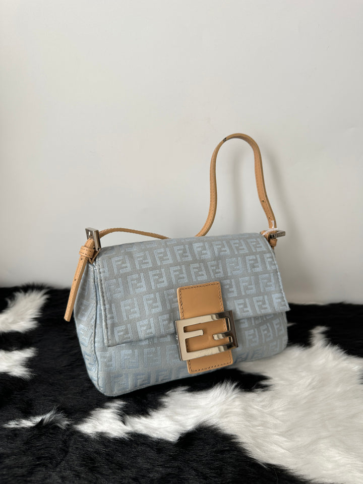 Fendi “Mini Baguette Soft Puff” 🩵｜Rare Mini Size & Adorably Collectible