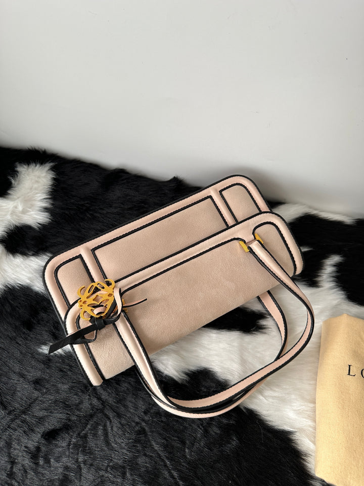 Loewe “Suede Contrast Tote” 🤎✨ | Soft Velvety Texture with Timeless Structure