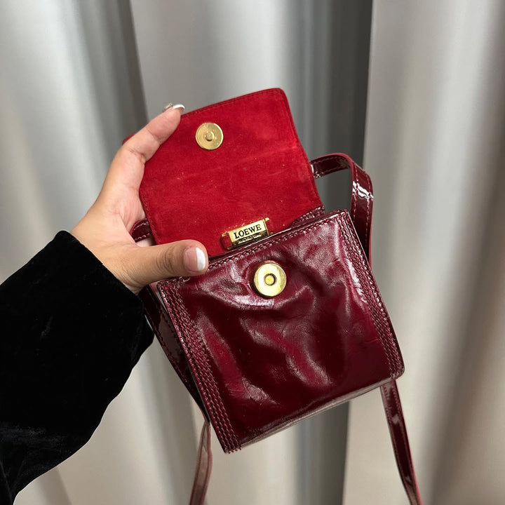 LOEWE Sugar Glazed Leather Mini Crossbody｜Rare Cherry Red 🍒 × Playful Everyday Charm