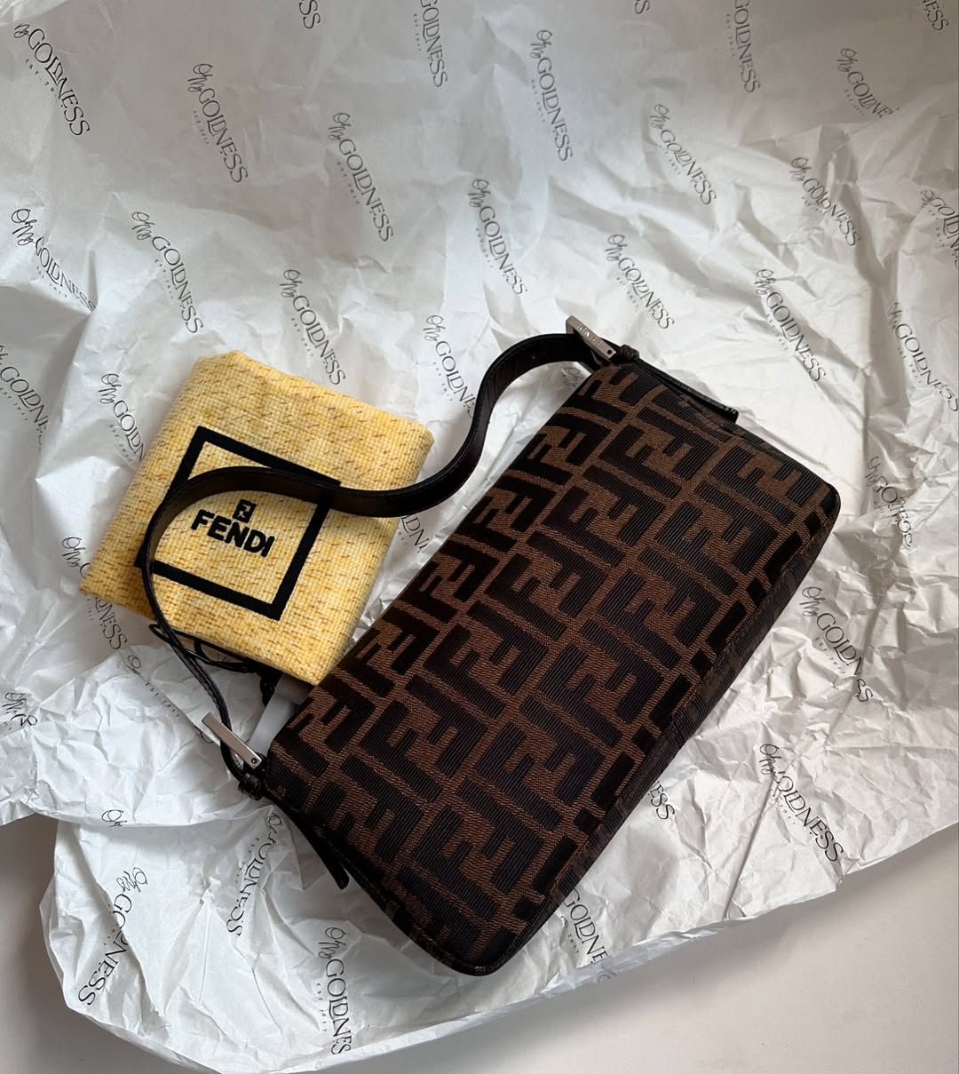 FENDI Classic Baguette（Brown Zucca Canvas × Silver Buckle）｜Timeless Icon × All-Season Chic 👜✨