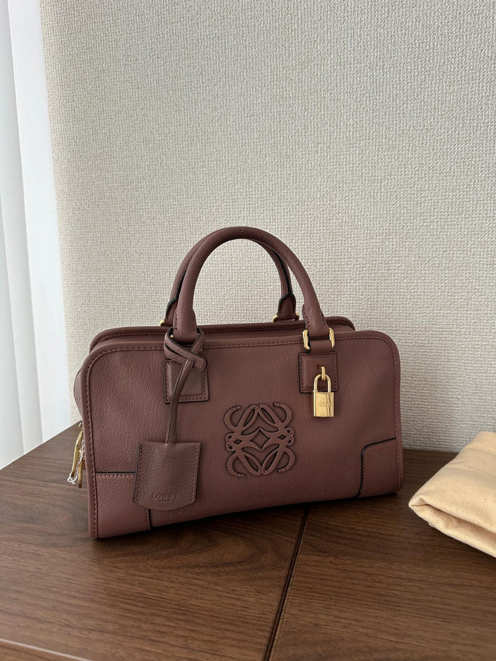 Loewe Amazona 💕 | Timeless Craftsmanship, Effortless Warmth