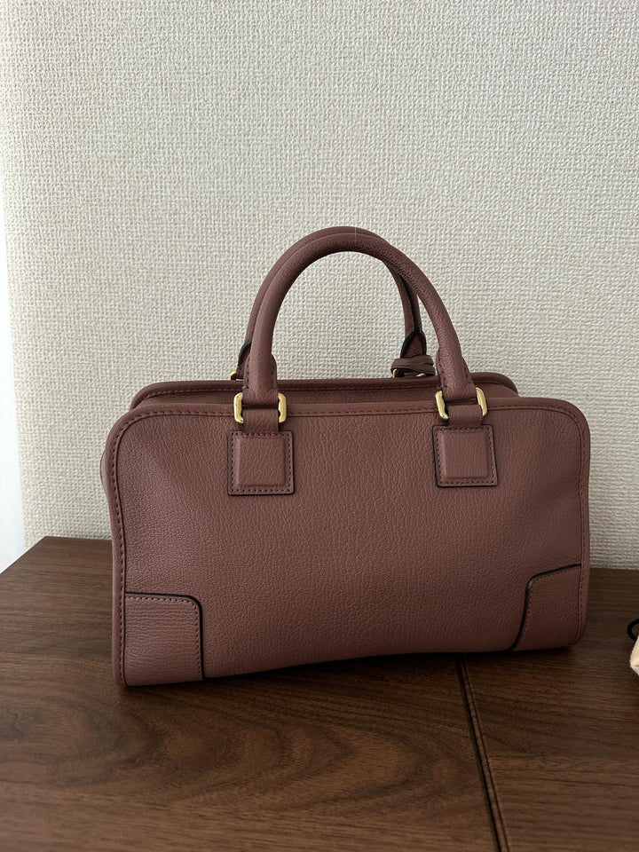 Loewe Amazona 💕 | Timeless Craftsmanship, Effortless Warmth