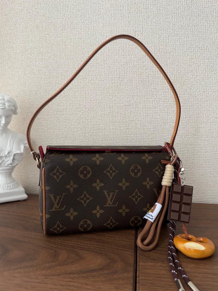 Louis Vuitton Omotesando Pochette 👜 | The Exclusive Tokyo Classic