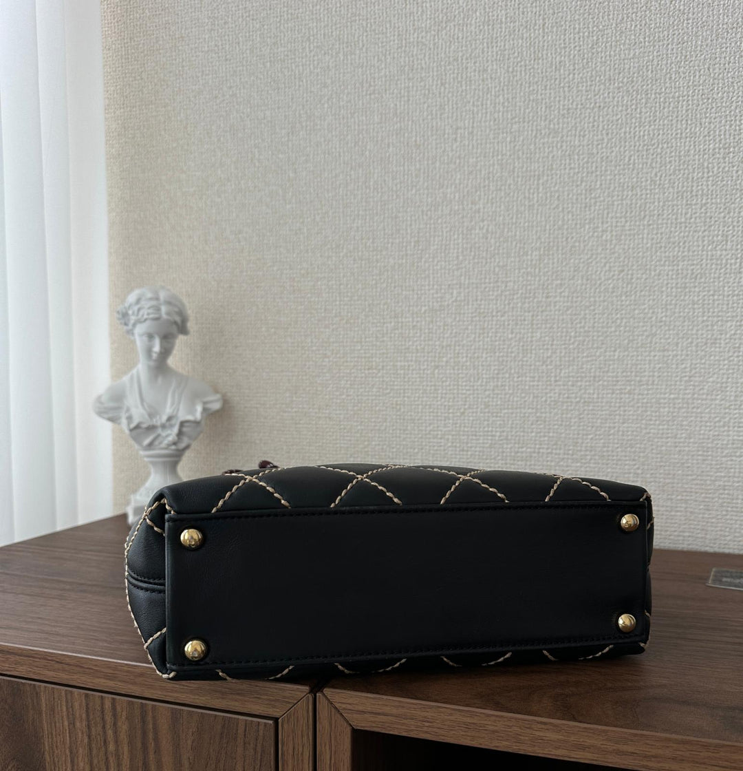 Chanel Vivian Tote 🖤 | Vintage Charm Meets Modern Utility