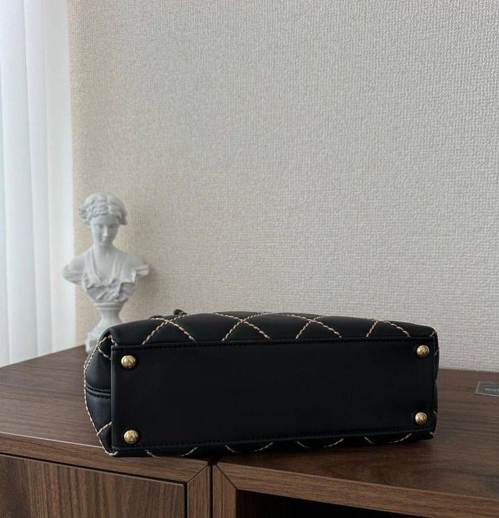 Chanel Vivian Tote 🖤 | Vintage Charm Meets Modern Utility