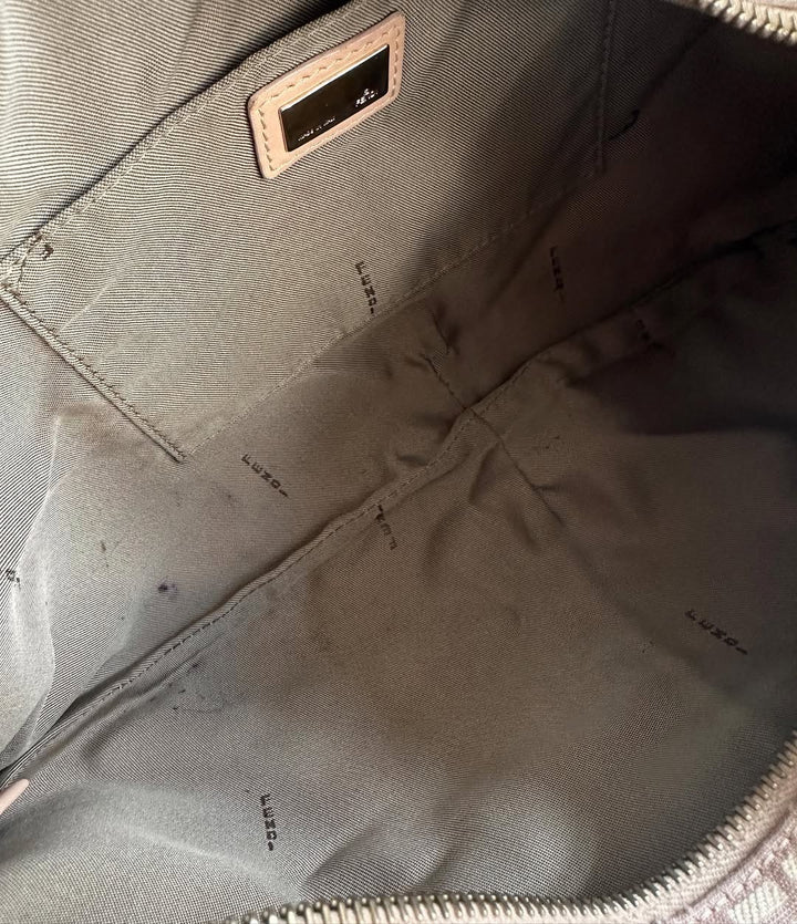 FENDI Monogram Hobo（Dusty Pink）｜Effortless Y2K Charm × Feminine Cool 🐷✨