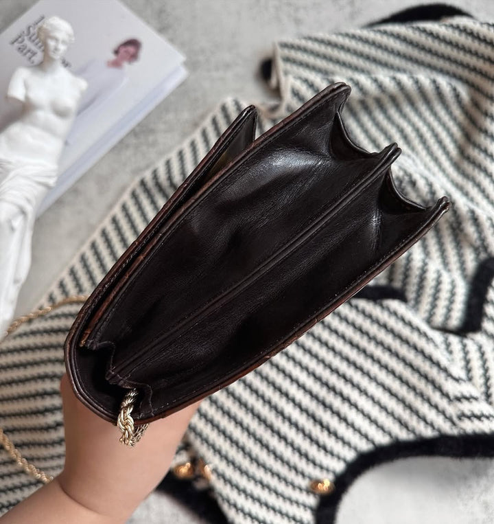 CELINE Dark Brown Embossed Leather Carriage Clasp Underarm Bag｜Vintage Elegance with Modern Versatility 🥨✨