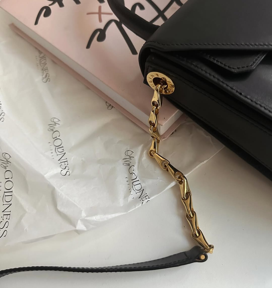 CELINE Black Fishbone Chain Mini Kelly Bag｜Rare Vintage Sophistication ✨🖤