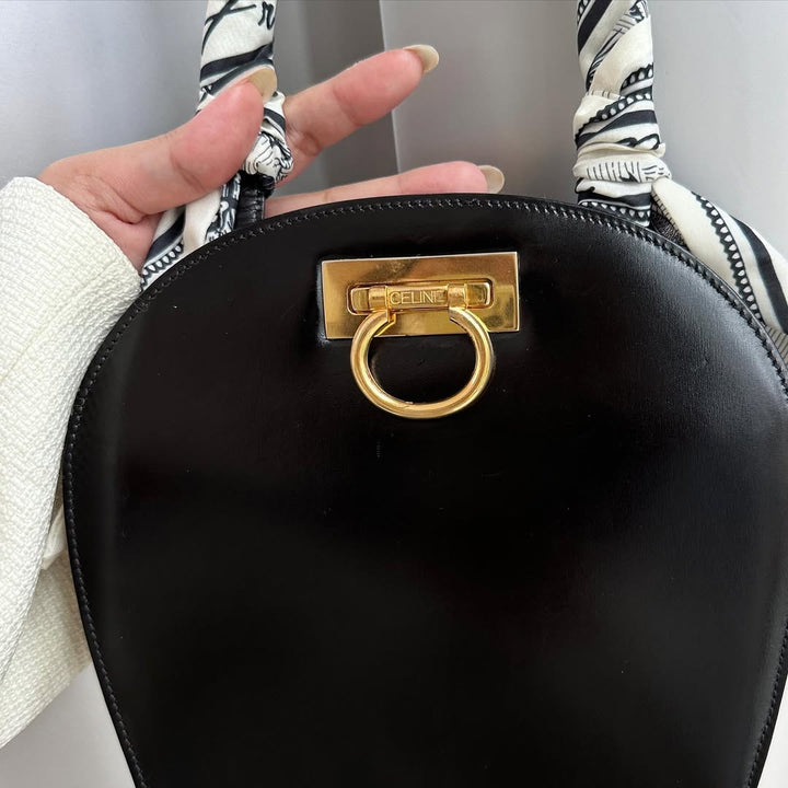 CELINE Double-Faced Horseshoe Buckle Mini Bag｜Timeless Black × Signature Charm 🖤