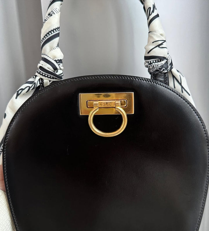 CELINE Double-Faced Horseshoe Buckle Mini Bag｜Timeless Black × Signature Charm 🖤