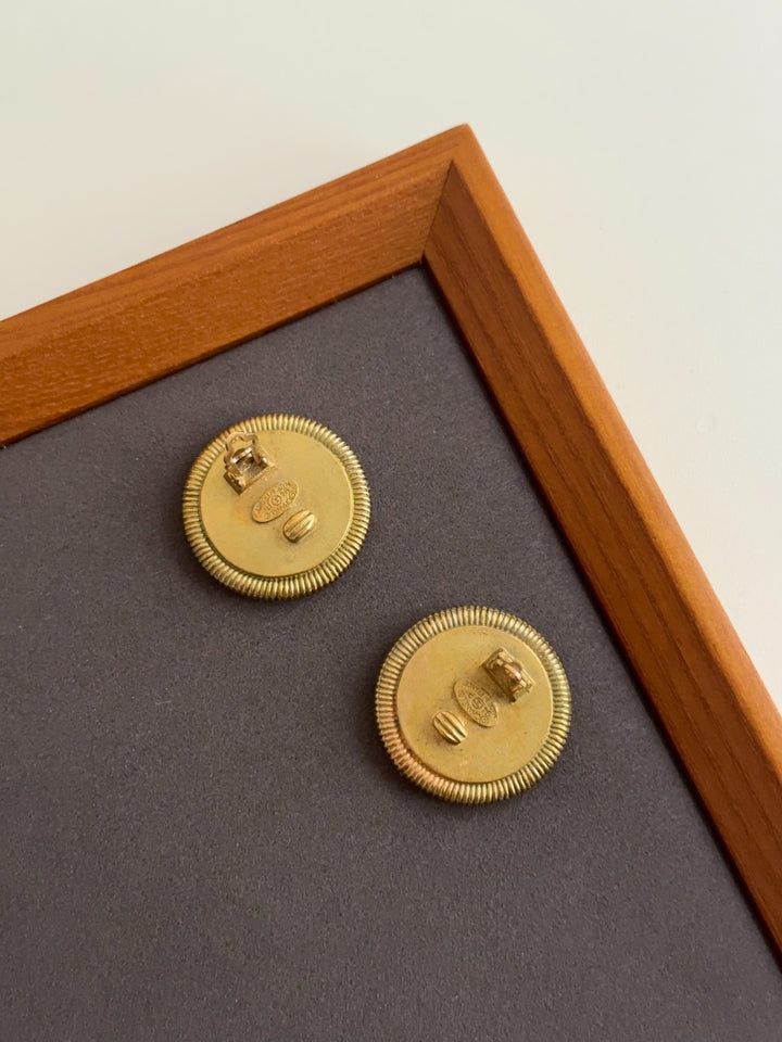 CHANEL Mother-of-Pearl Clip-On Earrings – Gold CC Logo × Vintage Elegance