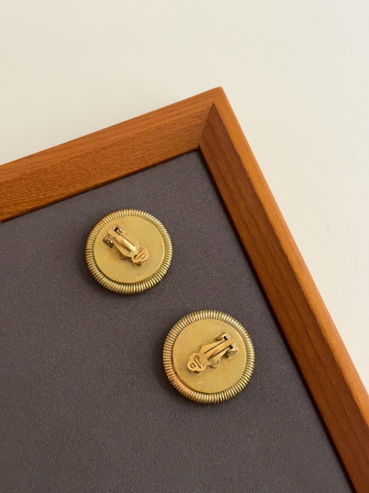 CHANEL Mother-of-Pearl Clip-On Earrings – Gold CC Logo × Vintage Elegance