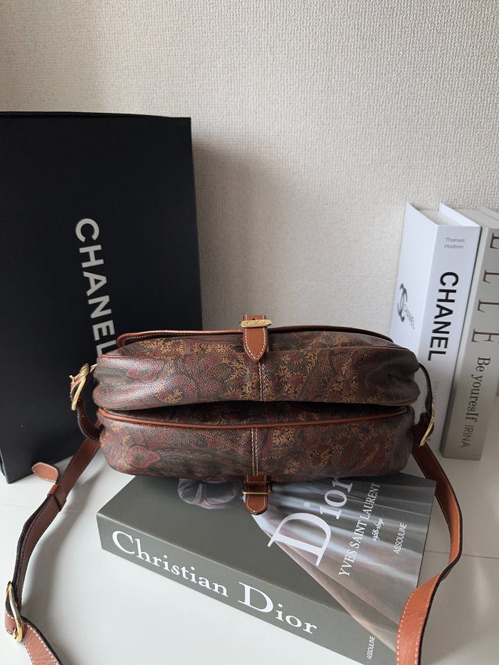 VALENTINO Twin-Compartment Saddle Bag 🐻 Ultra Rare Double-Sided Stunner