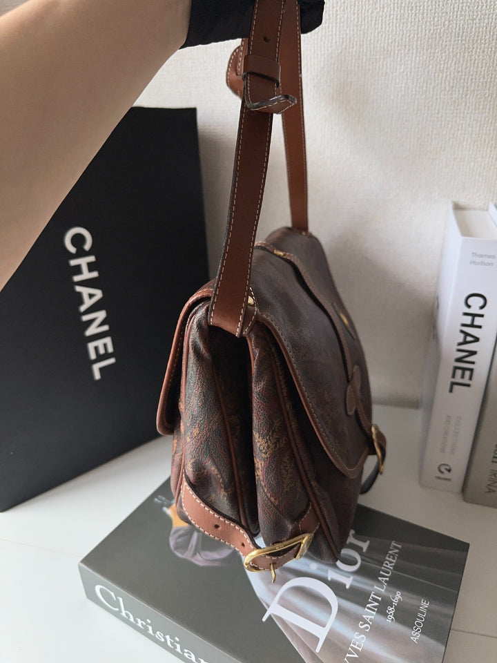 VALENTINO Twin-Compartment Saddle Bag 🐻 Ultra Rare Double-Sided Stunner