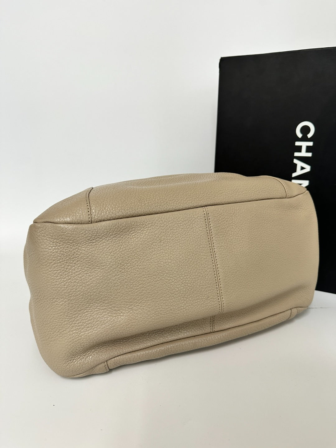 Loewe Pebbled Leather Hobo Bag 🤍🖤