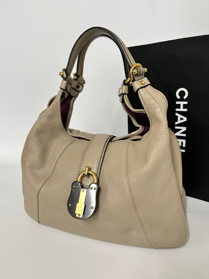 Loewe Pebbled Leather Hobo Bag 🤍🖤