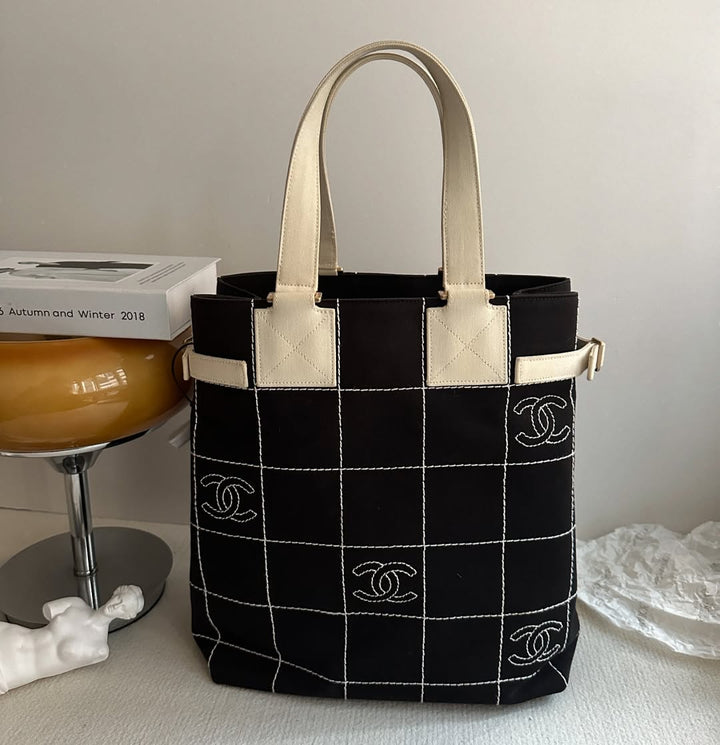 CHANEL Tote Bag（Black & White）｜Causal Chic × Everyday Practicality 🖤🤍