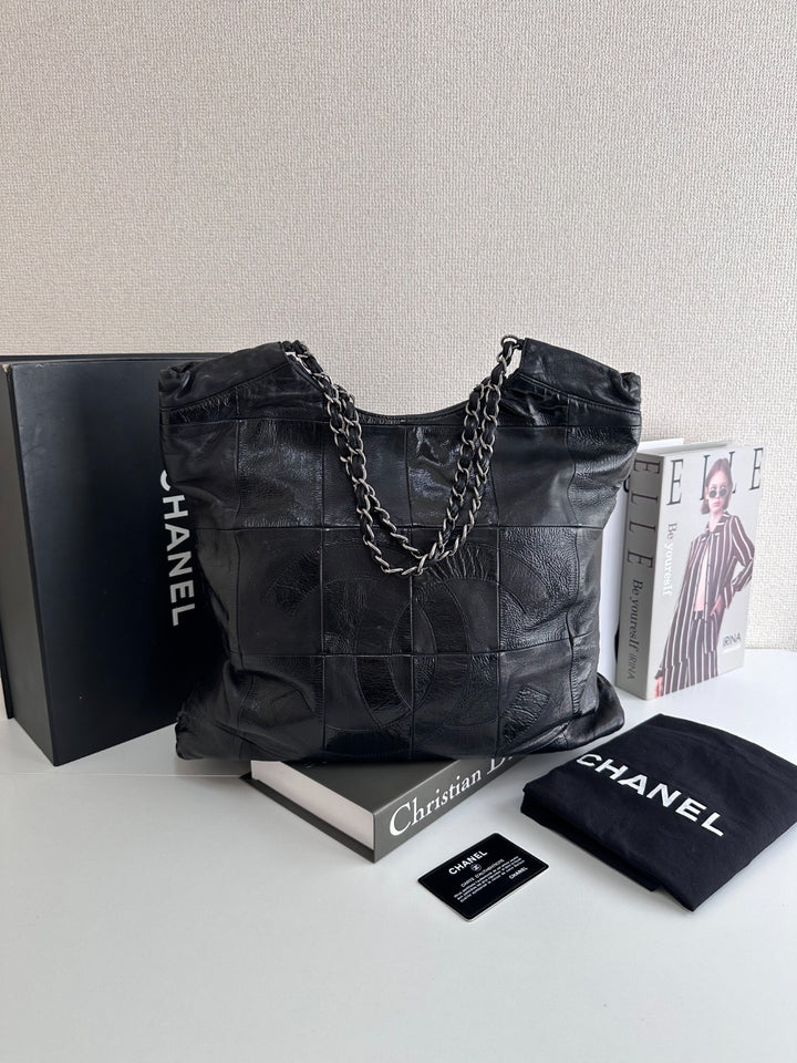 CHANEL vintage Patchwork Black Leather Travel Tote