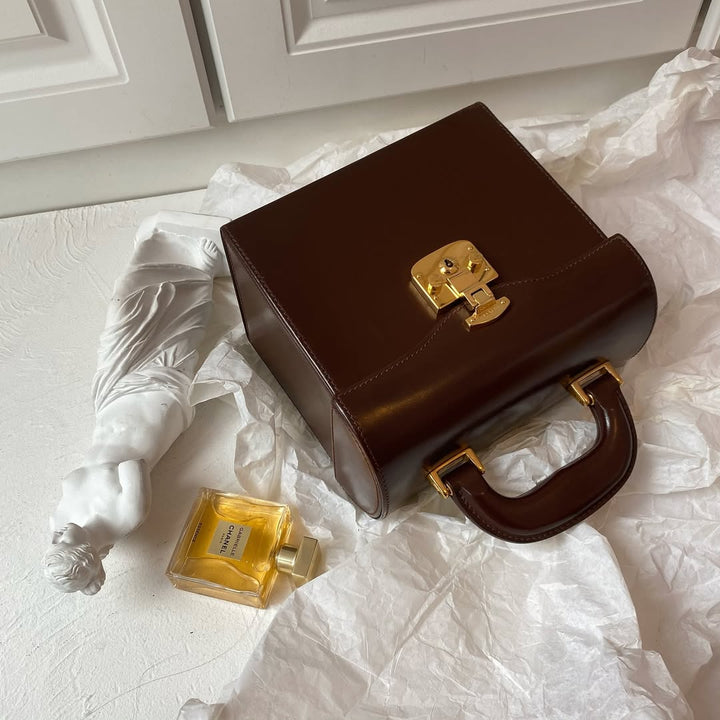 GUCCI Chocolate Padlock Treasure Box｜Chic Box Silhouette × Elegant Versatility 🍫