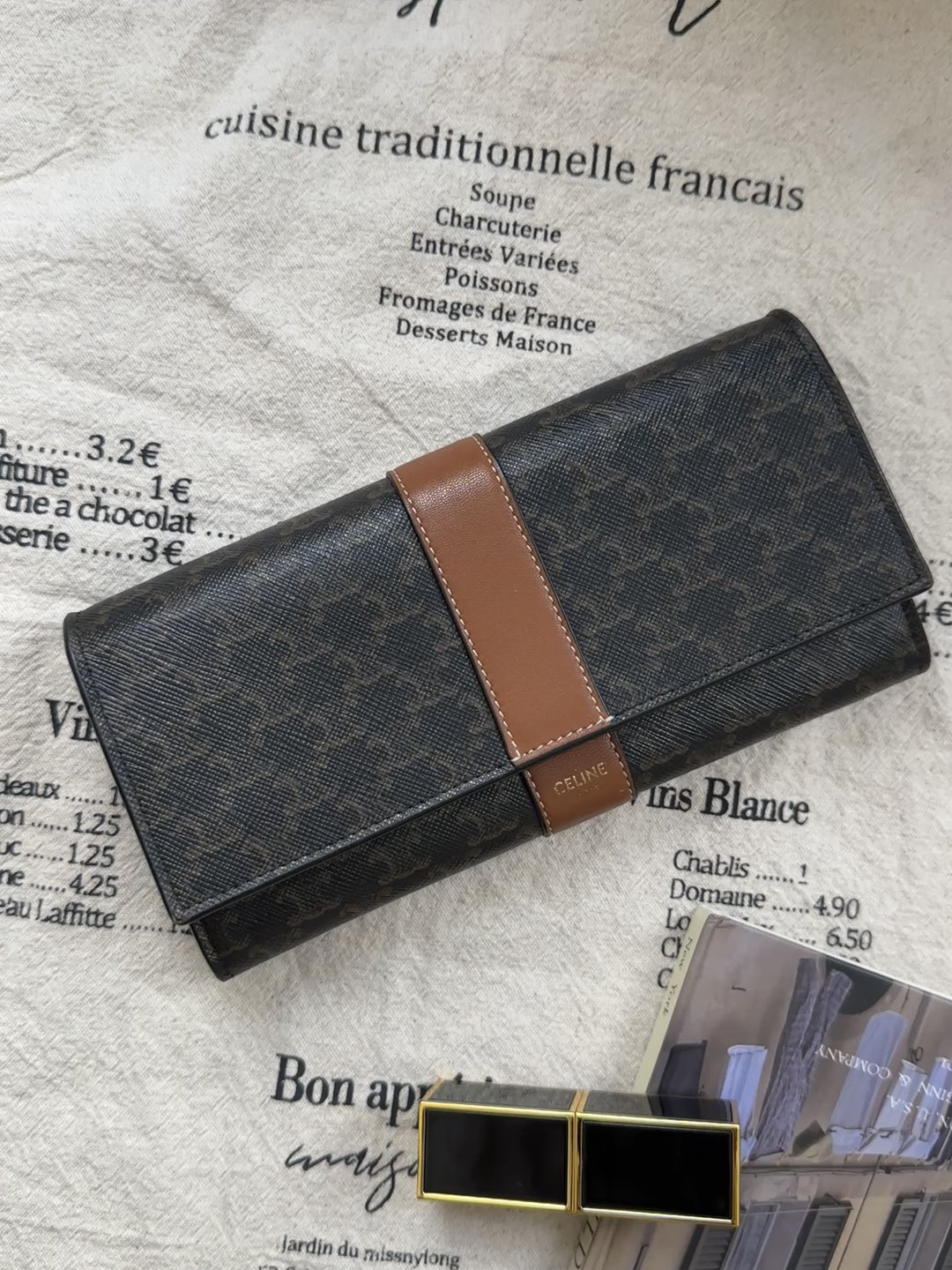 Celine Triomphe Canvas Long Wallet 🤎｜Iconic Triomphe Motif・Convertible WOC Style・Modern Classic😍😍