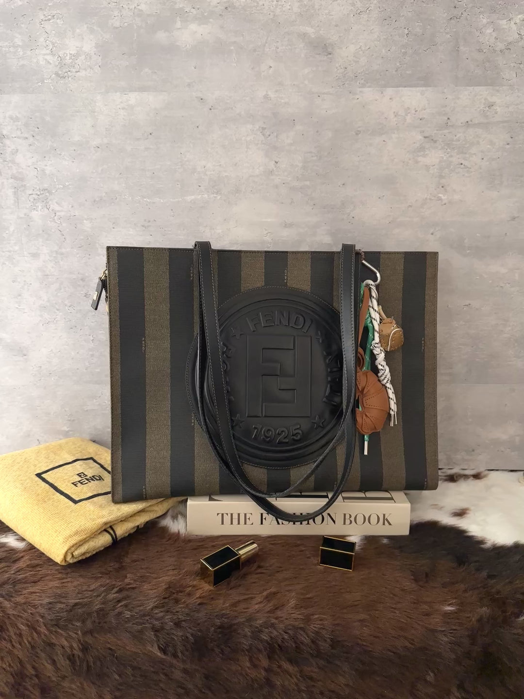 Fendi Pequin Tote Bag 🖤🤎｜Iconic Pequin Stripes × Structured Silhouette × Laptop-Friendly Capacity