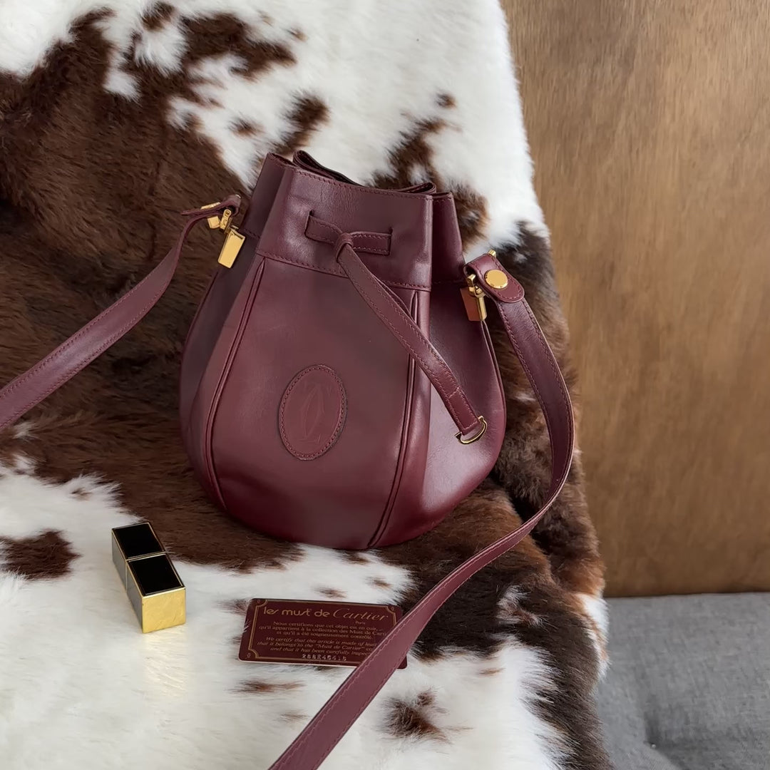 Cartier Must Line Bordeaux Drawstring Shoulder Bag 🍷｜Rich Bordeaux Leather × Iconic Must Line × Vintage Drawstring Design✨