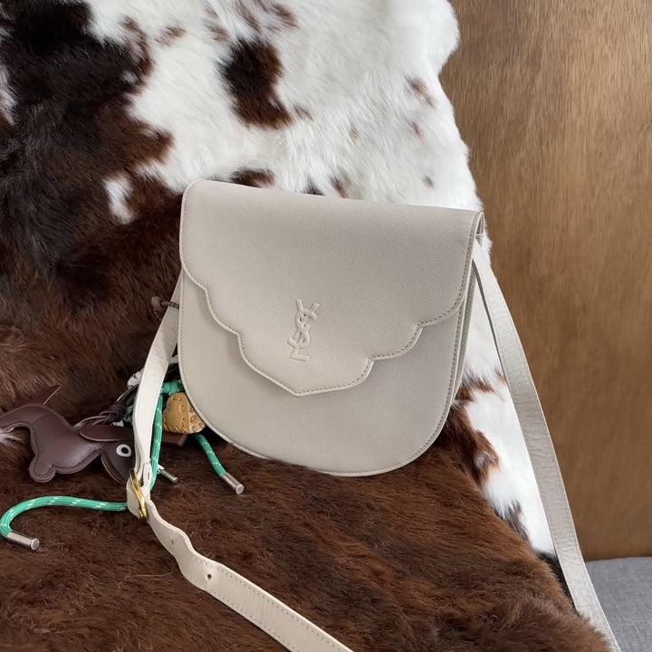 Yves Saint Laurent Leather Shoulder Bag 🤍｜Elegant White Leather × Scalloped Flap Design × Minimalist YSL Style