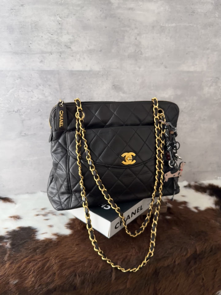 CHANEL Vintage Quilted Chain Shoulder Tote Bag 🖤｜CC Turn-Lock Pocket × Logo Zip Pull × Classic Chain Straps