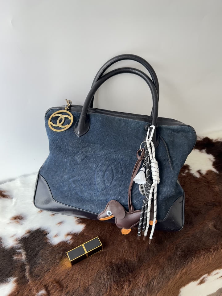 CHANEL Denim Leather Tote Bag 💙🖤｜Oversized CC Logo × Gold Ring Charm × Lightweight Daily Carry