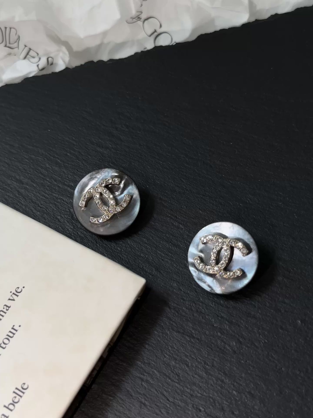 CHANEL CC Mother-of-Pearl Clip-On Earrings – Crystal Logo × Grey Sheen Elegance