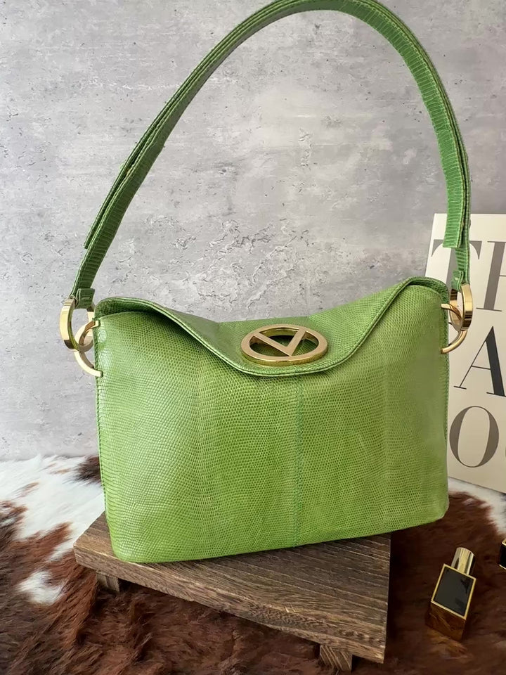Valentino Lizard-Embossed Shoulder / Crossbody Bag 💚｜Fresh Green Statement × Refined Textured Finish × Versatile Adjustable Strap