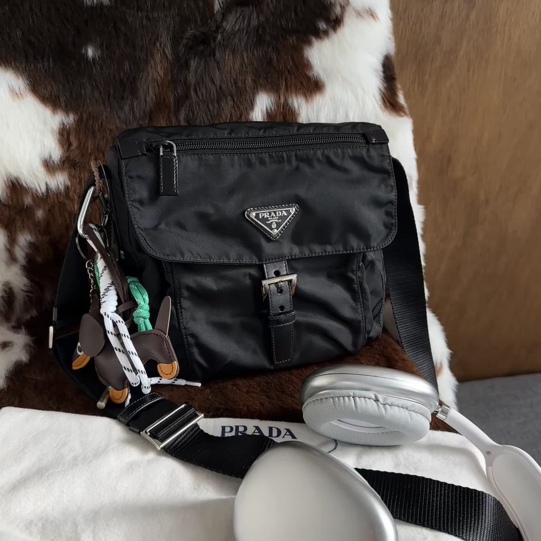 PRADA Nylon Crossbody Bag 🖤｜Iconic Triangle Logo × Ultra-Lightweight Nylon × Unisex Everyday Style