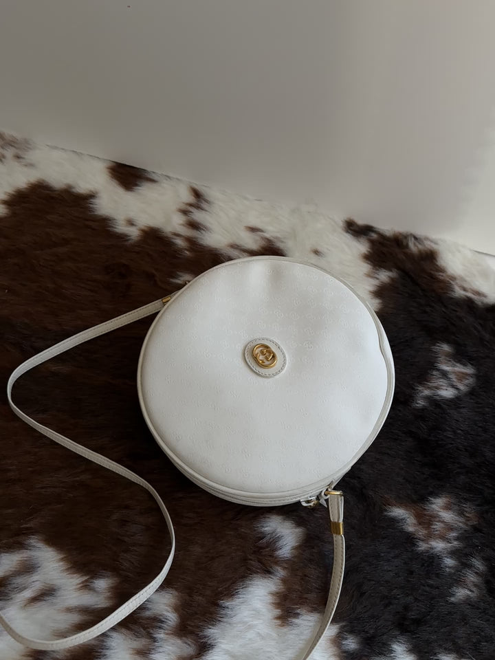 GUCCI Monogram Snow White Circle Bag 🤍｜Lightweight Elegance × Vintage Charm × Everyday Practicality✨