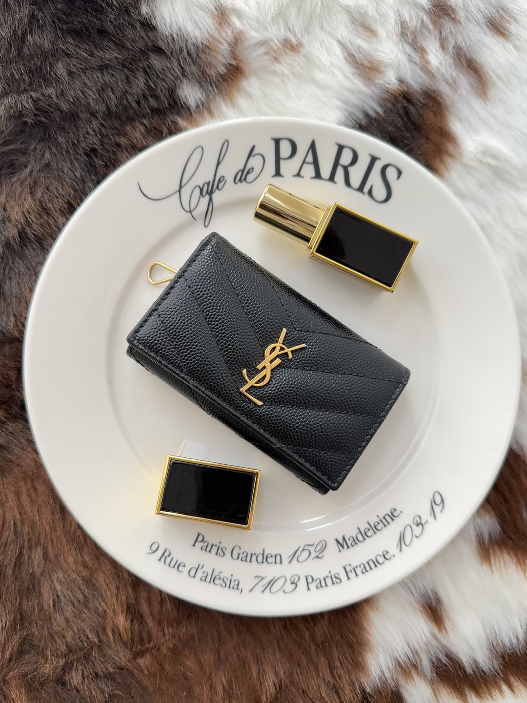 YSL Grain Leather Key Case 🖤｜Black Gold Tone × Chevron Detail × Compact Essential