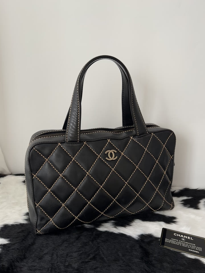 Chanel “Contrast Stitch Boston Tote” 🖤🤍 | Rare Black × White Stitching | With Card & Sticker