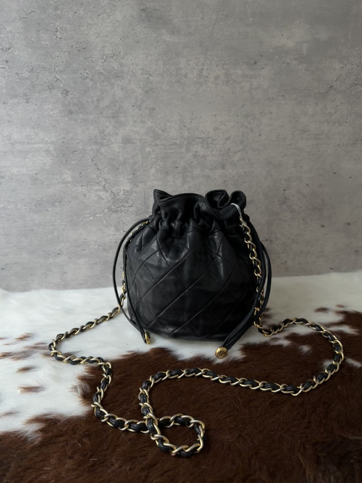 CHANEL Mini Quilted Drawstring Chain Bag 🖤｜Gold Bead Drawstring × Phone-Friendly Capacity × With Sticker
