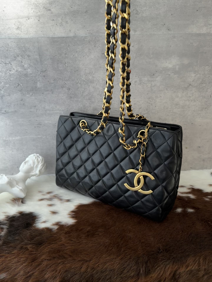 CHANEL Large CC East-West Chain Bag 🖤｜Preserved Condition × Card &amp; Sticker × Small Size