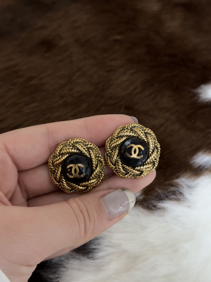 Chanel “Rope-Edge CC Clip-On Earrings” ✨🖤 | Vintage Glam & Timeless Chanel Elegance
