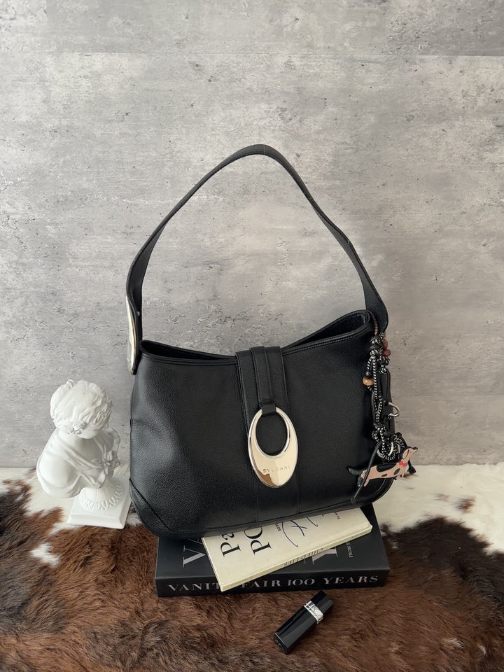 BVLGARI Leather Hobo Bag 🖤｜Sculptural Logo Hardware｜Supple Black Leather｜Understated Everyday Design