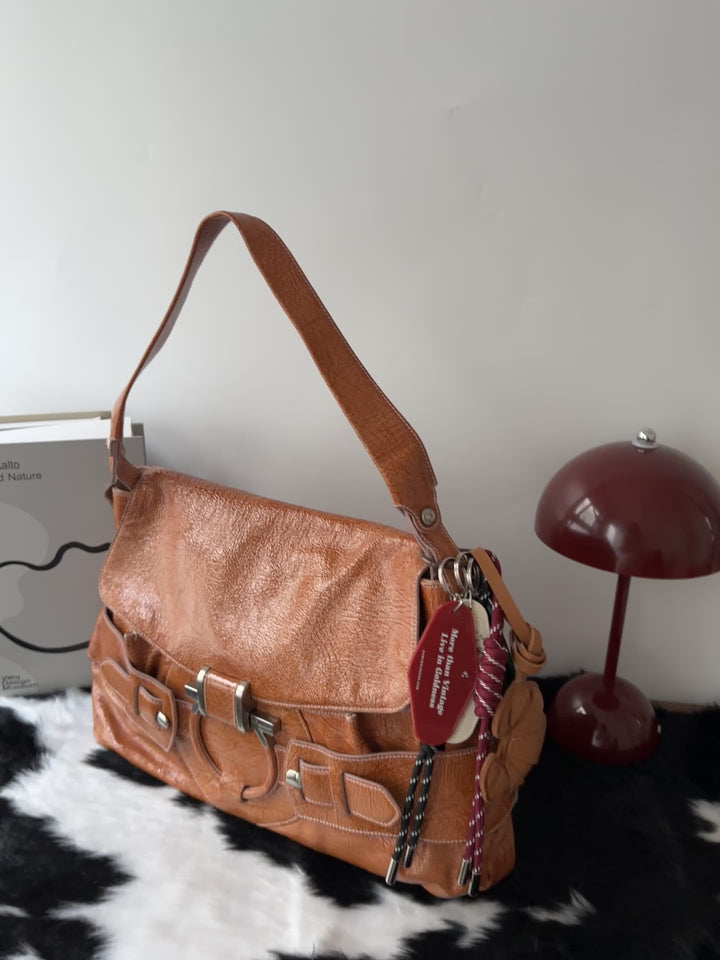 Ferragamo Large Gancini Hobo Bag 🧡🤎｜Oversized Horseshoe Logo × Lightweight Design × Spacious Everyday Carry