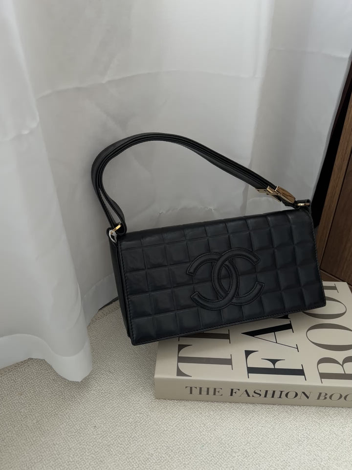 Chanel Chocolate Bar Baguette🖤 | Jannie’s Favorite Iconic Piece🍫✨